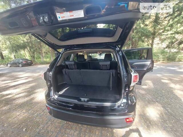 Чорний Тойота Хайлендер, об'ємом двигуна 3.55 л та пробігом 185 тис. км за 23200 $, фото 29 на Automoto.ua