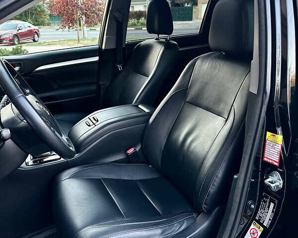 Черный Тойота Хайлендер, объемом двигателя 3.46 л и пробегом 108 тыс. км за 22300 $, фото 7 на Automoto.ua