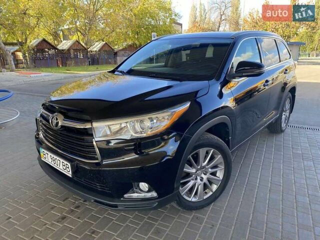 Черный Тойота Хайлендер, объемом двигателя 3.5 л и пробегом 233 тыс. км за 22000 $, фото 1 на Automoto.ua