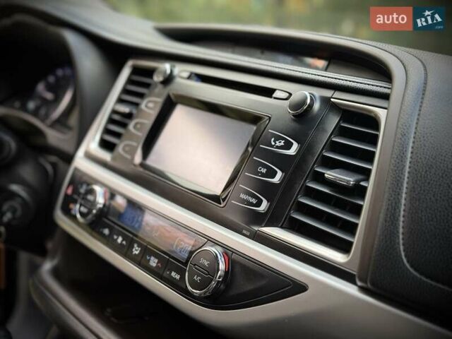 Чорний Тойота Хайлендер, об'ємом двигуна 2.67 л та пробігом 280 тис. км за 18999 $, фото 31 на Automoto.ua