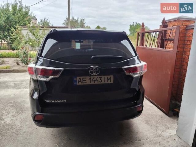 Тойота Хайлендер 2015 в Днепре (Днепропетровске) на Automoto.ua Черный Тойота Хайлендер, объемом двигателя 2.7 л и пробегом 248 тыс. км за 18000 $, фото 5 на Automoto.ua