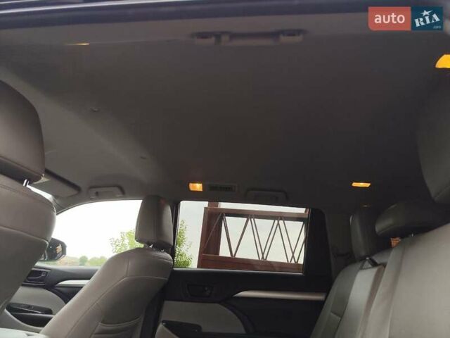 Тойота Хайлендер 2015 в Днепре (Днепропетровске) на Automoto.ua Черный Тойота Хайлендер, объемом двигателя 2.7 л и пробегом 248 тыс. км за 18000 $, фото 10 на Automoto.ua