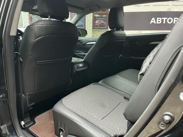 Чорний Тойота Хайлендер, об'ємом двигуна 2.7 л та пробігом 195 тис. км за 16999 $, фото 18 на Automoto.ua