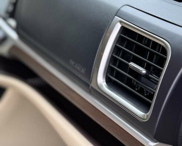 Черный Тойота Хайлендер, объемом двигателя 3.5 л и пробегом 180 тыс. км за 23500 $, фото 7 на Automoto.ua