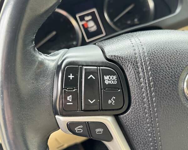 Черный Тойота Хайлендер, объемом двигателя 3.5 л и пробегом 180 тыс. км за 23500 $, фото 8 на Automoto.ua