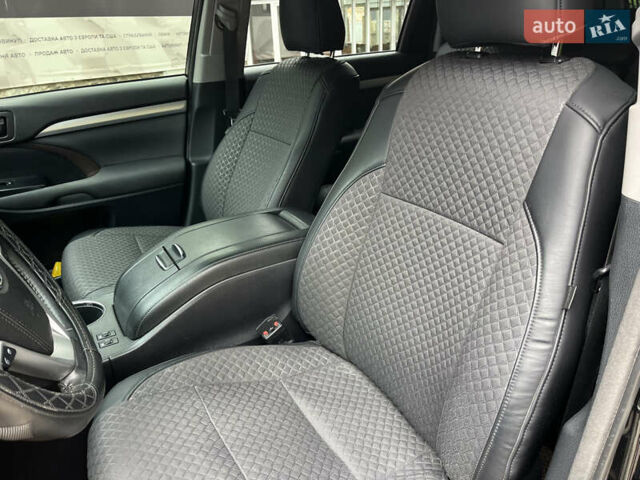 Чорний Тойота Хайлендер, об'ємом двигуна 2.67 л та пробігом 195 тис. км за 16999 $, фото 14 на Automoto.ua