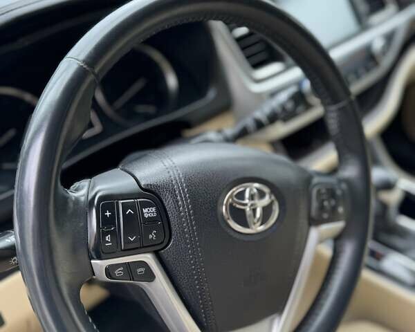 Черный Тойота Хайлендер, объемом двигателя 3.5 л и пробегом 180 тыс. км за 23500 $, фото 11 на Automoto.ua