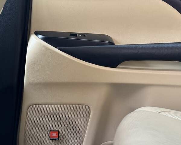 Черный Тойота Хайлендер, объемом двигателя 3.5 л и пробегом 180 тыс. км за 23500 $, фото 19 на Automoto.ua