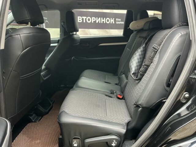 Чорний Тойота Хайлендер, об'ємом двигуна 2.7 л та пробігом 195 тис. км за 16999 $, фото 19 на Automoto.ua