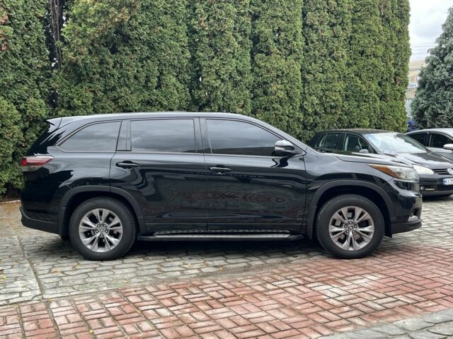 Чорний Тойота Хайлендер, об'ємом двигуна 2.7 л та пробігом 195 тис. км за 16999 $, фото 2 на Automoto.ua