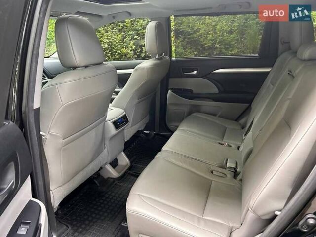 Черный Тойота Хайлендер, объемом двигателя 3.46 л и пробегом 107 тыс. км за 25800 $, фото 20 на Automoto.ua