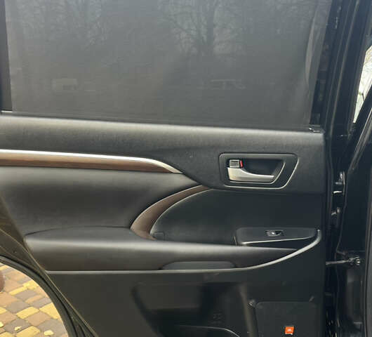 Черный Тойота Хайлендер, объемом двигателя 3.5 л и пробегом 179 тыс. км за 25900 $, фото 21 на Automoto.ua