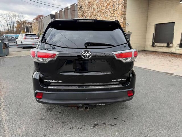 Черный Тойота Хайлендер, объемом двигателя 3.5 л и пробегом 76 тыс. км за 15600 $, фото 5 на Automoto.ua