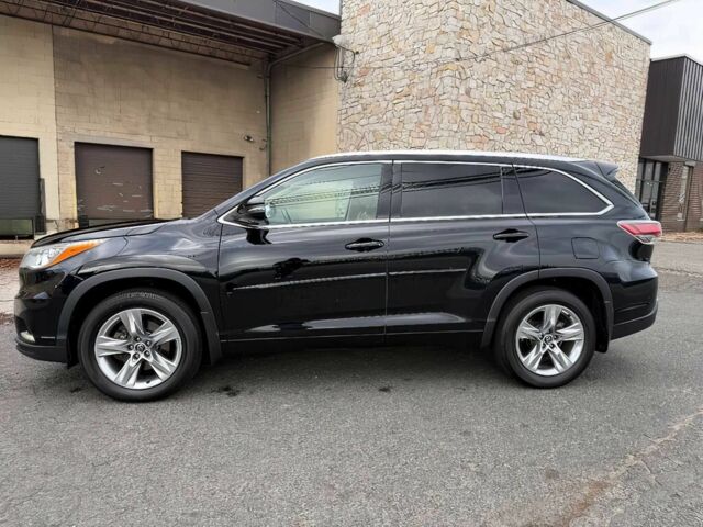 Черный Тойота Хайлендер, объемом двигателя 3.5 л и пробегом 76 тыс. км за 15600 $, фото 3 на Automoto.ua