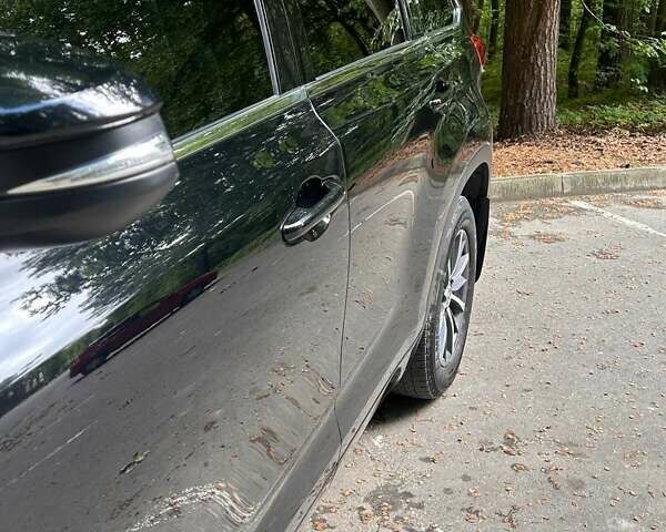 Черный Тойота Хайлендер, объемом двигателя 3.46 л и пробегом 107 тыс. км за 25800 $, фото 5 на Automoto.ua