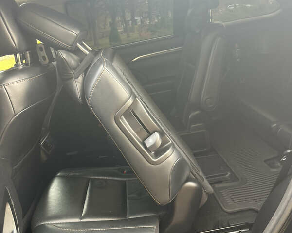 Черный Тойота Хайлендер, объемом двигателя 3.5 л и пробегом 179 тыс. км за 25900 $, фото 23 на Automoto.ua