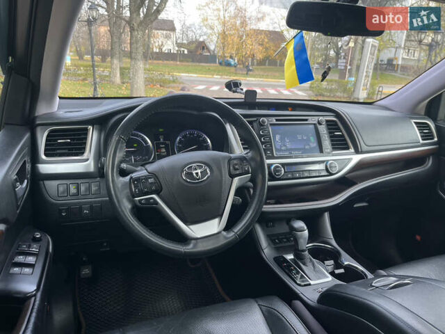 Черный Тойота Хайлендер, объемом двигателя 3.5 л и пробегом 179 тыс. км за 25900 $, фото 24 на Automoto.ua