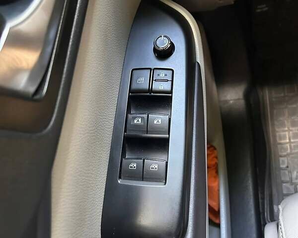 Черный Тойота Хайлендер, объемом двигателя 3.46 л и пробегом 107 тыс. км за 25800 $, фото 29 на Automoto.ua