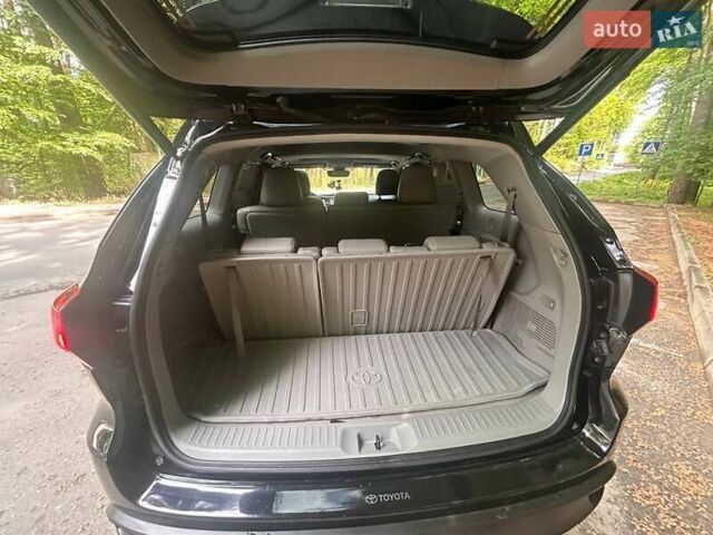 Черный Тойота Хайлендер, объемом двигателя 3.46 л и пробегом 107 тыс. км за 25800 $, фото 22 на Automoto.ua