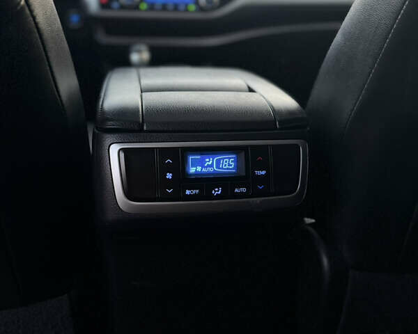 Черный Тойота Хайлендер, объемом двигателя 3.46 л и пробегом 123 тыс. км за 27000 $, фото 30 на Automoto.ua