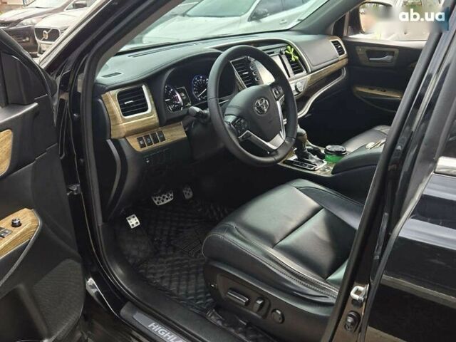Чорний Тойота Хайлендер, об'ємом двигуна 3.5 л та пробігом 110 тис. км за 31300 $, фото 7 на Automoto.ua