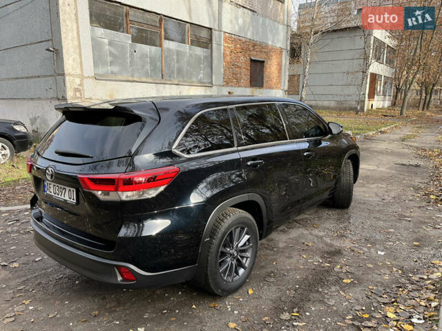 Черный Тойота Хайлендер, объемом двигателя 2.67 л и пробегом 106 тыс. км за 27000 $, фото 4 на Automoto.ua