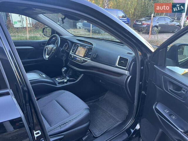 Черный Тойота Хайлендер, объемом двигателя 3.46 л и пробегом 200 тыс. км за 24500 $, фото 54 на Automoto.ua