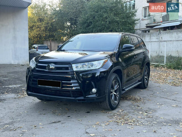 Черный Тойота Хайлендер, объемом двигателя 3.46 л и пробегом 200 тыс. км за 24500 $, фото 12 на Automoto.ua
