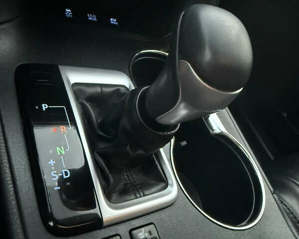 Черный Тойота Хайлендер, объемом двигателя 3.46 л и пробегом 123 тыс. км за 27000 $, фото 47 на Automoto.ua