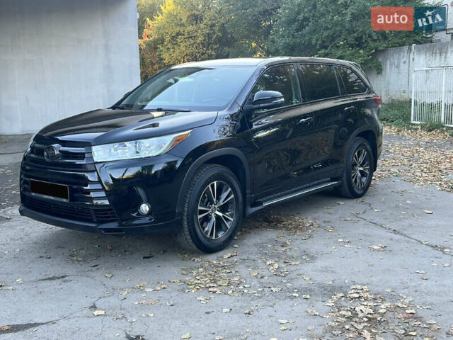 Черный Тойота Хайлендер, объемом двигателя 3.46 л и пробегом 200 тыс. км за 24500 $, фото 8 на Automoto.ua