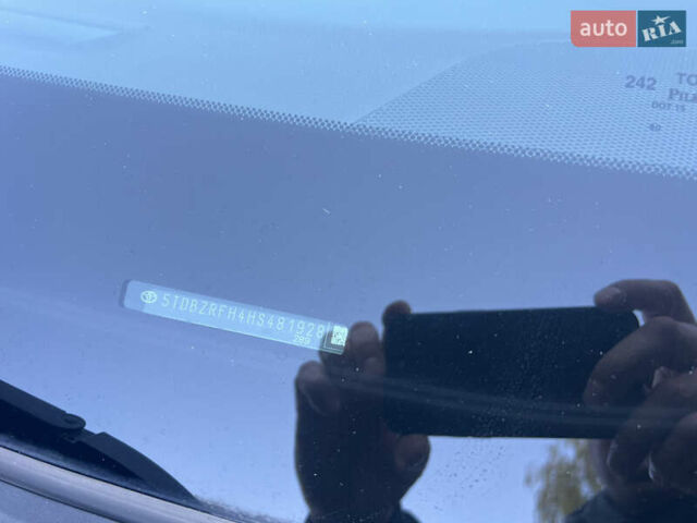 Черный Тойота Хайлендер, объемом двигателя 3.46 л и пробегом 200 тыс. км за 24500 $, фото 34 на Automoto.ua