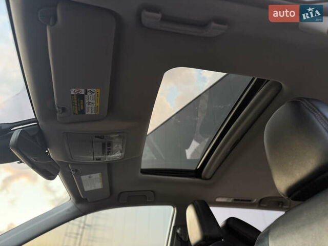 Черный Тойота Хайлендер, объемом двигателя 3.46 л и пробегом 123 тыс. км за 27000 $, фото 29 на Automoto.ua