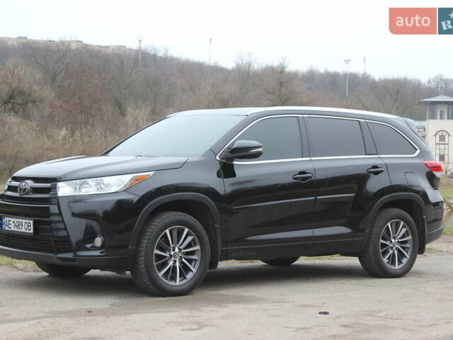 Черный Тойота Хайлендер, объемом двигателя 3.46 л и пробегом 60 тыс. км за 26999 $, фото 1 на Automoto.ua