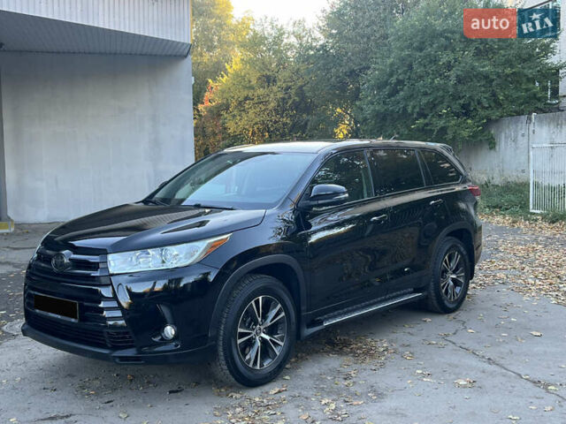 Черный Тойота Хайлендер, объемом двигателя 3.46 л и пробегом 200 тыс. км за 24500 $, фото 10 на Automoto.ua