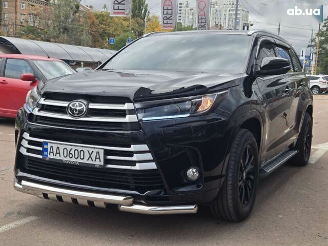 Чорний Тойота Хайлендер, об'ємом двигуна 3.5 л та пробігом 110 тис. км за 31300 $, фото 1 на Automoto.ua