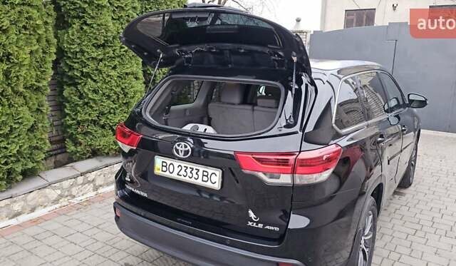 Чорний Тойота Хайлендер, об'ємом двигуна 3.46 л та пробігом 139 тис. км за 25500 $, фото 4 на Automoto.ua
