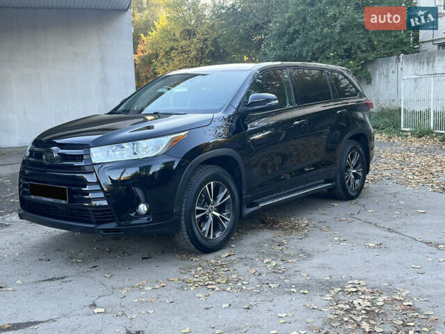 Черный Тойота Хайлендер, объемом двигателя 3.46 л и пробегом 200 тыс. км за 24500 $, фото 9 на Automoto.ua