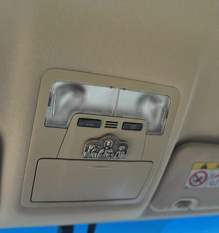 Черный Тойота Хайлендер, объемом двигателя 3.46 л и пробегом 394 тыс. км за 27800 $, фото 24 на Automoto.ua