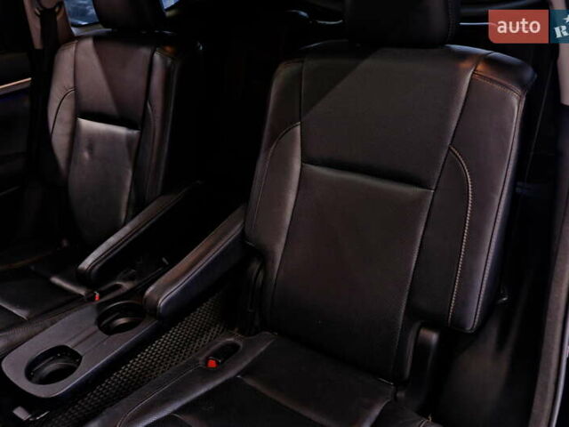 Чорний Тойота Хайлендер, об'ємом двигуна 3.5 л та пробігом 164 тис. км за 25900 $, фото 40 на Automoto.ua