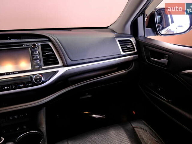 Чорний Тойота Хайлендер, об'ємом двигуна 3.5 л та пробігом 164 тис. км за 25900 $, фото 55 на Automoto.ua
