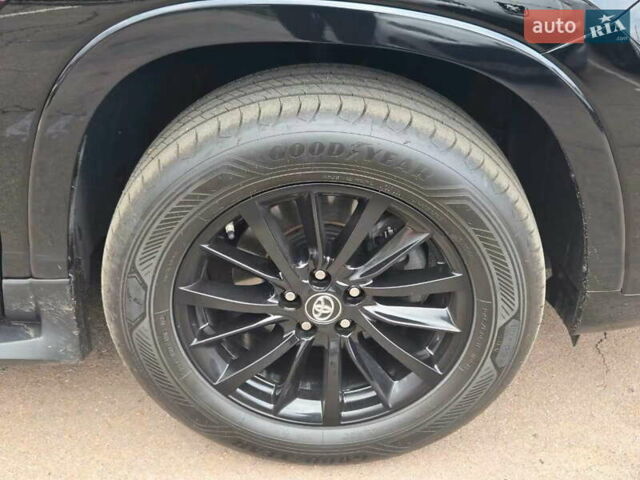 Черный Тойота Хайлендер, объемом двигателя 3.5 л и пробегом 110 тыс. км за 29200 $, фото 7 на Automoto.ua