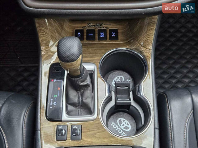 Черный Тойота Хайлендер, объемом двигателя 3.5 л и пробегом 110 тыс. км за 29200 $, фото 27 на Automoto.ua