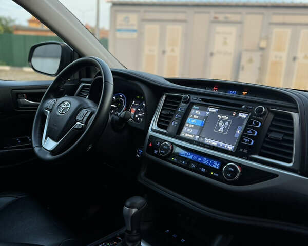 Черный Тойота Хайлендер, объемом двигателя 3.46 л и пробегом 123 тыс. км за 27000 $, фото 37 на Automoto.ua