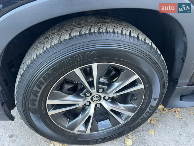 Черный Тойота Хайлендер, объемом двигателя 3.46 л и пробегом 200 тыс. км за 24500 $, фото 28 на Automoto.ua