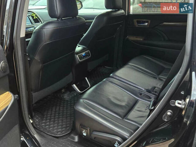 Черный Тойота Хайлендер, объемом двигателя 3.5 л и пробегом 110 тыс. км за 29200 $, фото 15 на Automoto.ua