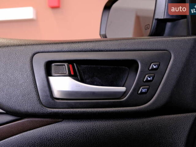 Чорний Тойота Хайлендер, об'ємом двигуна 3.5 л та пробігом 164 тис. км за 25900 $, фото 16 на Automoto.ua