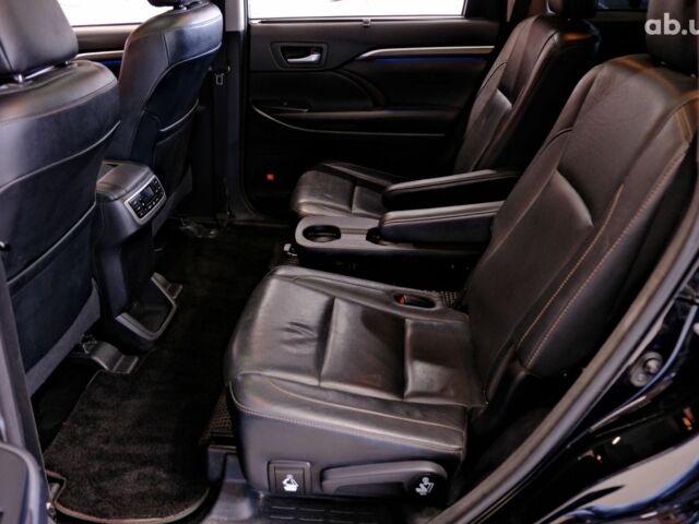 Чорний Тойота Хайлендер, об'ємом двигуна 3.5 л та пробігом 164 тис. км за 25900 $, фото 7 на Automoto.ua