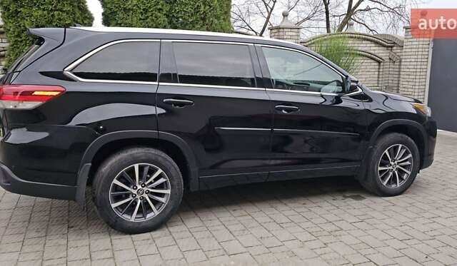 Чорний Тойота Хайлендер, об'ємом двигуна 3.46 л та пробігом 139 тис. км за 25500 $, фото 6 на Automoto.ua