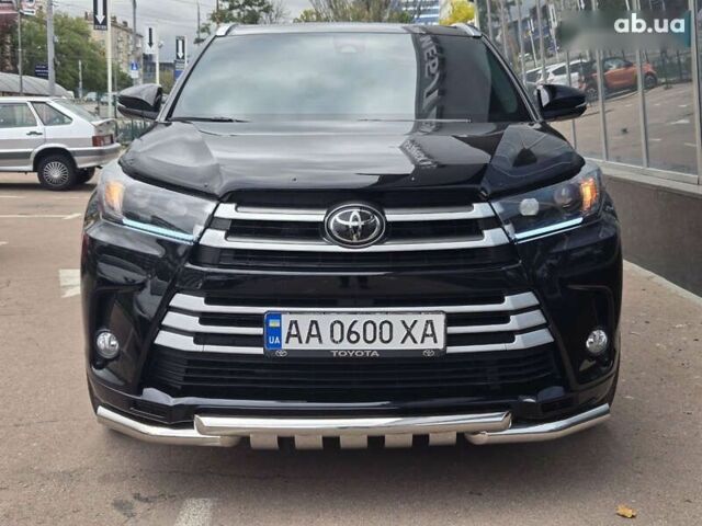 Чорний Тойота Хайлендер, об'ємом двигуна 3.5 л та пробігом 110 тис. км за 31300 $, фото 2 на Automoto.ua