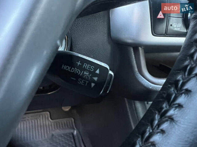 Черный Тойота Хайлендер, объемом двигателя 3.46 л и пробегом 200 тыс. км за 24500 $, фото 42 на Automoto.ua